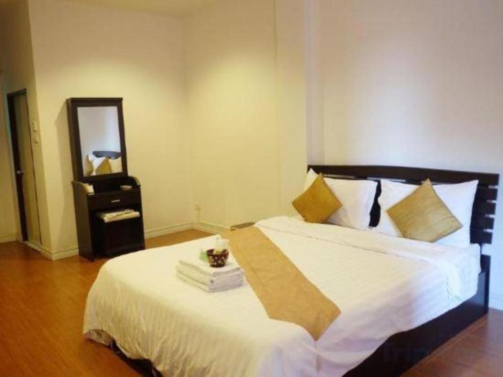Oyo 1089 Baan Boran Otel Bangkok Dış mekan fotoğraf
