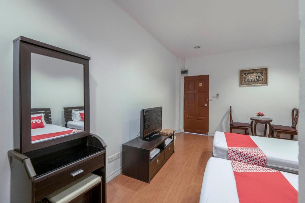 Oyo 1089 Baan Boran Otel Bangkok Dış mekan fotoğraf