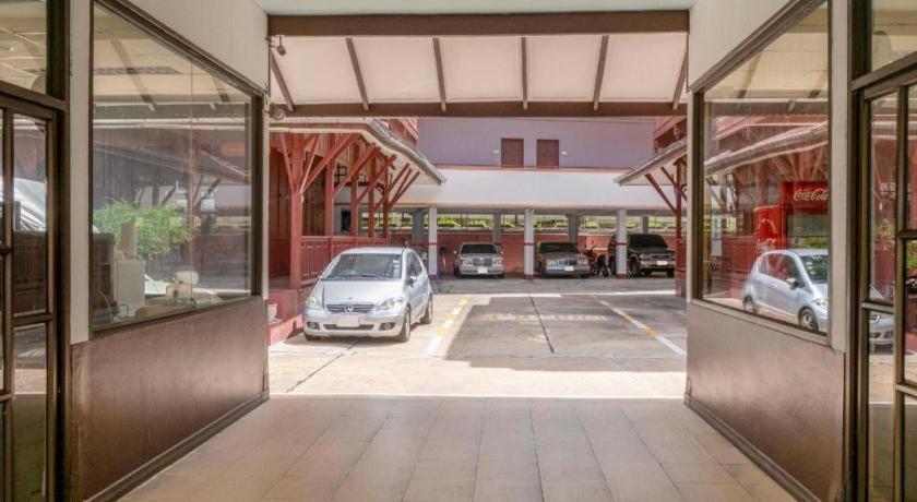 Oyo 1089 Baan Boran Otel Bangkok Dış mekan fotoğraf