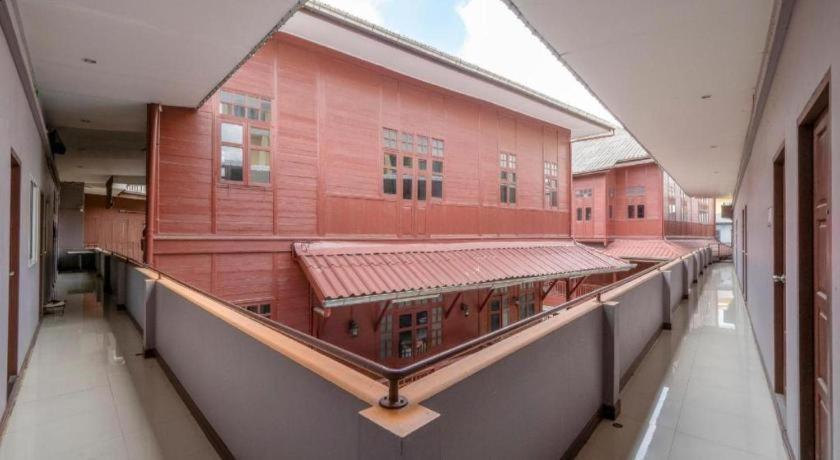 Oyo 1089 Baan Boran Otel Bangkok Dış mekan fotoğraf
