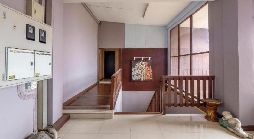 Oyo 1089 Baan Boran Otel Bangkok Dış mekan fotoğraf
